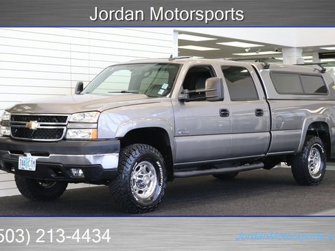 Used 2007 Chevrolet Silverado 3500 LT w/ Heavy-Duty Power Package image 3