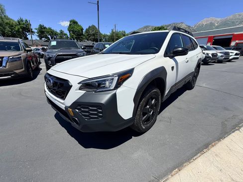 Used 2025 Subaru Outback Wilderness AWD/4WD image 8
