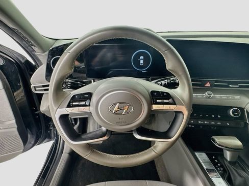 Certified 2023 Hyundai Elantra SEL w/ Convenience Package FWD image 11