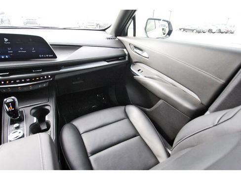 Used 2024 Cadillac XT4 Premium Luxury w/ Active Safety Package image 10