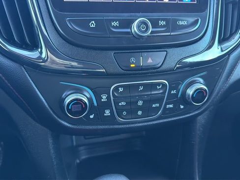 Used 2022 Chevrolet Equinox RS w/ RS Leather Package image 27