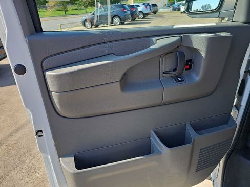 Used 2013 Chevrolet Express 2500 LT w/ LT Preferred Equipment Group image 10