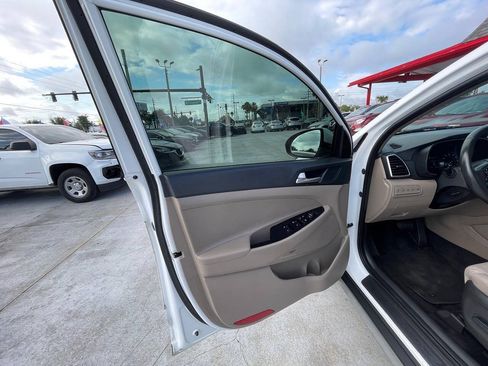 Used 2021 Hyundai Tucson Sport w/ Cargo Package FWD image 18