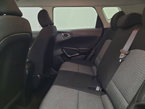 Used 2021 Kia Soul S image 18