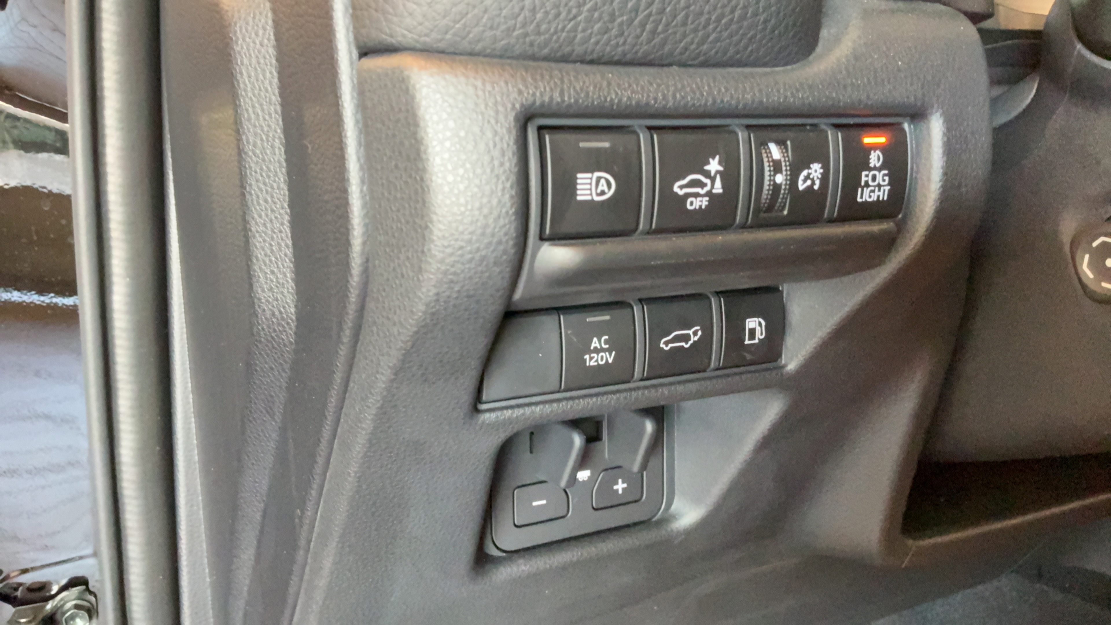 Used 2025 Toyota Land Cruiser w/ Premium Package AWD/4WD image 19