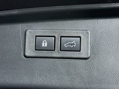 Used 2025 Subaru Outback Premium image 30