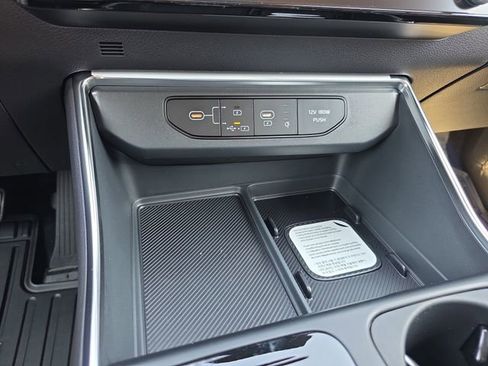 New 2026 Kia Carnival SX FWD image 12