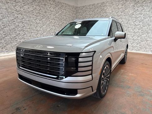 New 2026 Hyundai Palisade Calligraphy FWD image 3