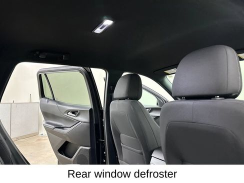 Used 2025 Chevrolet Equinox LT FWD image 24
