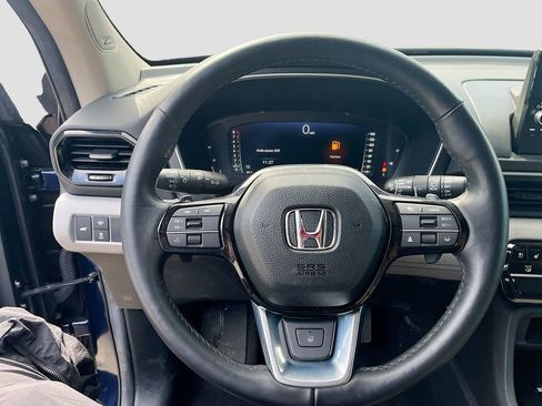 Used 2025 Honda Pilot Elite image 11