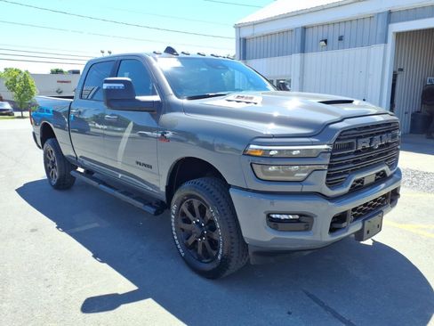 Used 2026 RAM 2500 Laramie w/ Night Edition AWD/4WD image 3