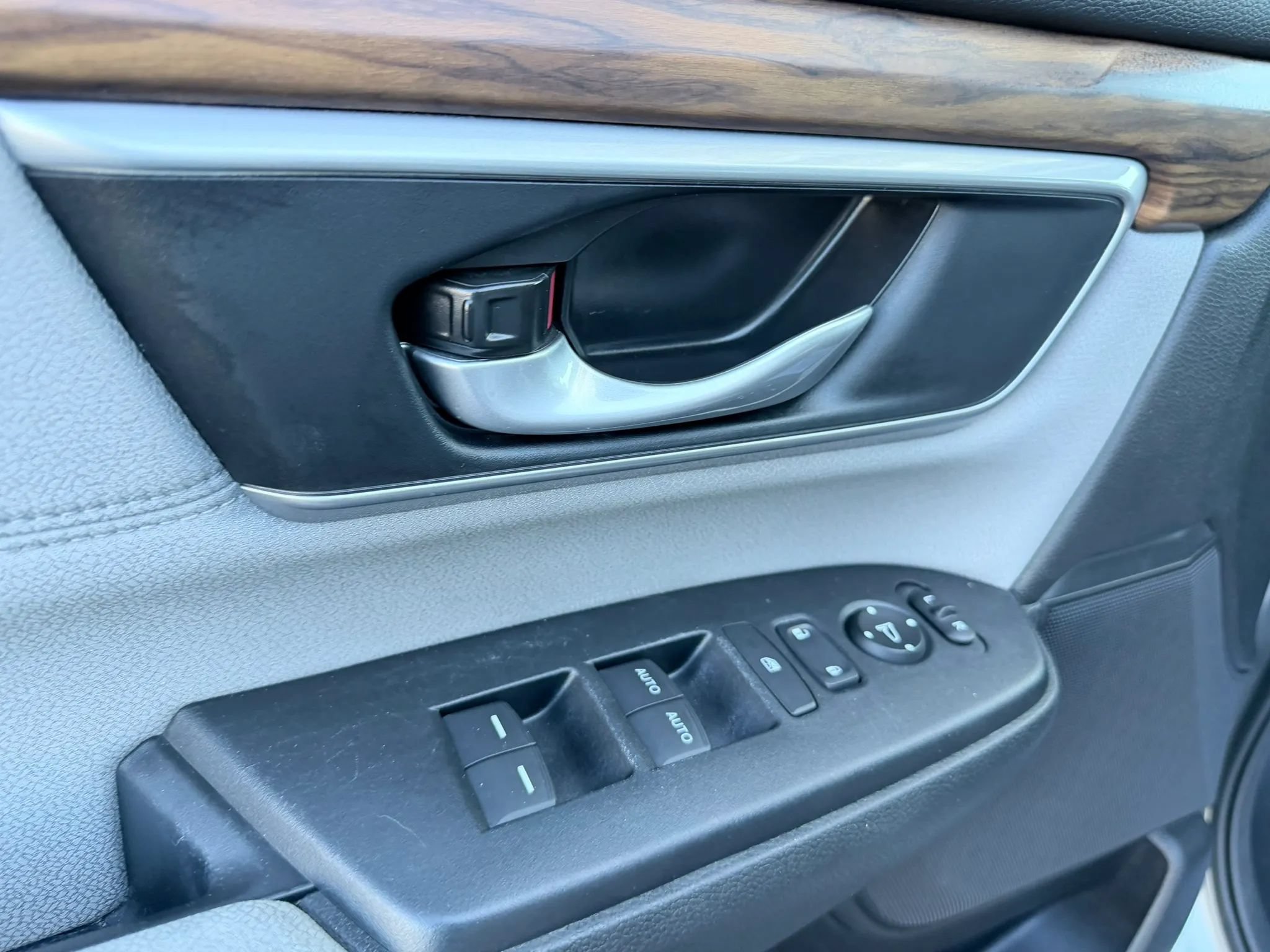 Used 2021 Honda CR-V EX image 25