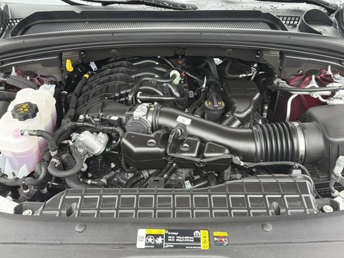 Used 2025 Jeep Grand Cherokee Limited w/ Trailer Tow Package image 38