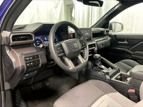 Certified 2025 Toyota Tacoma TRD Off-Road image 8