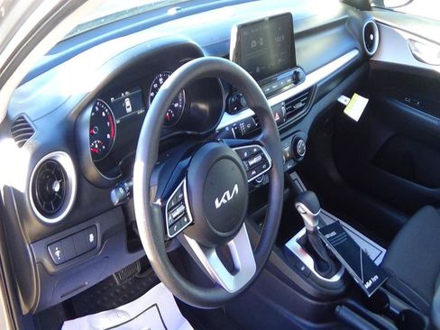 Used 2024 Kia Forte LXS image 16