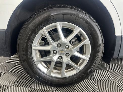 Used 2024 Chevrolet Equinox LS w/ LS Convenience Package FWD image 12