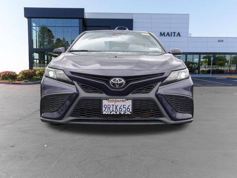 Used 2022 Toyota Camry SE FWD image 8