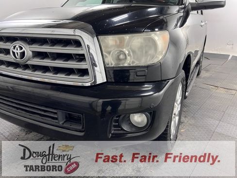 Used 2011 Toyota Sequoia Platinum image 9