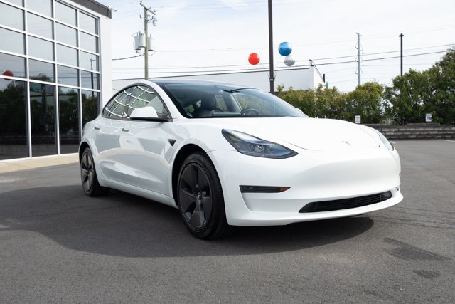 Used 2023 Tesla Model 3 Standard Range RWD image 3