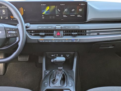 Certified 2025 Kia K4 LXS image 16