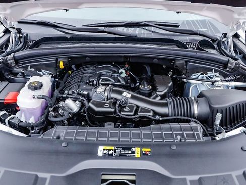 New 2025 Jeep Grand Cherokee Altitude image 28