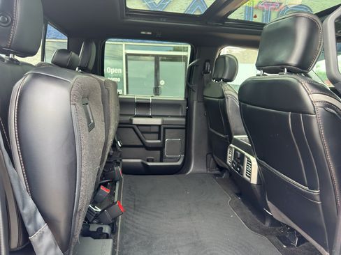 Used 2018 Ford F150 Platinum w/ Technology Package AWD/4WD image 14