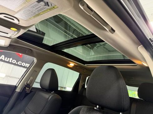 Used 2018 Nissan Rogue SV w/ Sun & Sound Touring Package AWD/4WD image 15