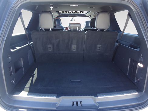 Certified 2024 Lincoln Navigator L Reserve AWD/4WD image 38