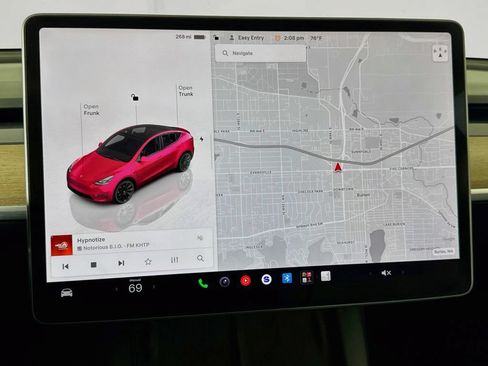 Used 2023 Tesla Model Y Long Range AWD/4WD image 23