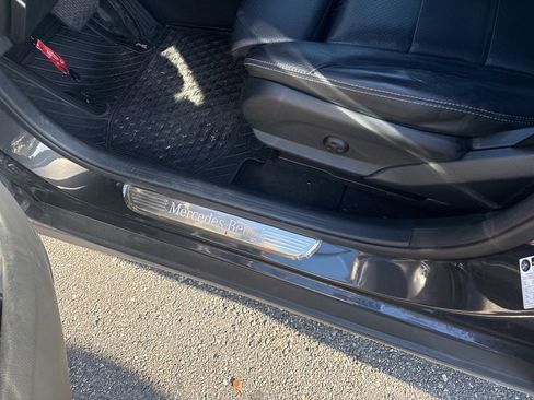 Used 2020 Mercedes-Benz GLC 300 image 10