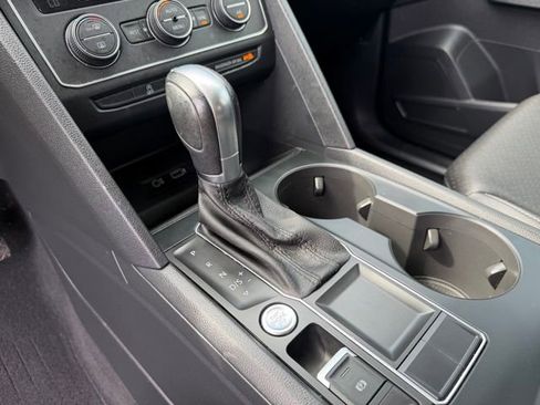 Used 2019 Volkswagen Atlas SE FWD image 19