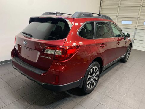 Used 2016 Subaru Outback 2.5i Limited image 3