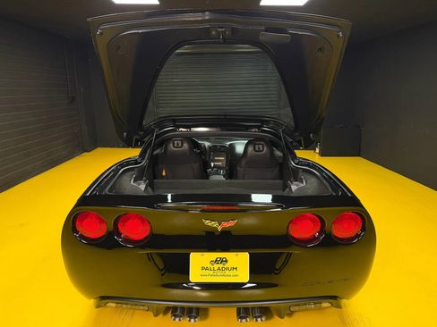 Used 2010 Chevrolet Corvette Coupe w/ 1LT RWD image 24