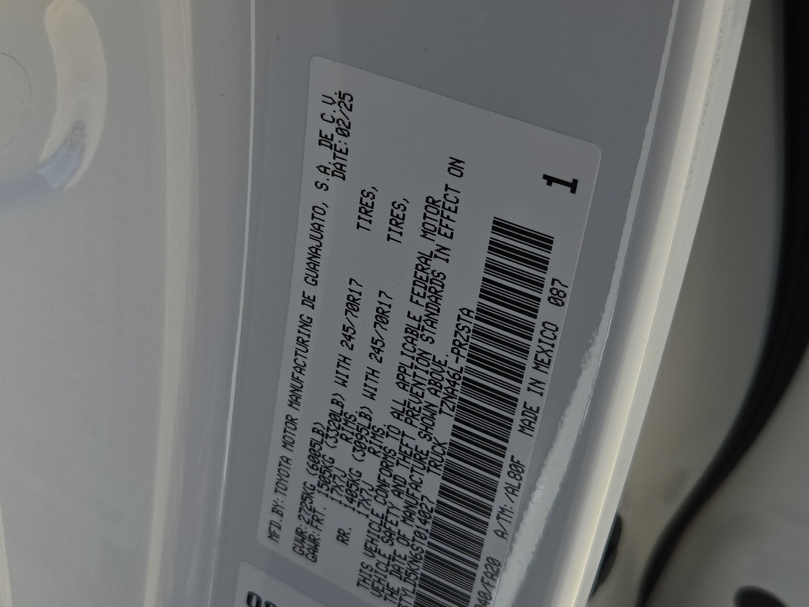 Certified 2025 Toyota Tacoma SR AWD/4WD image 26