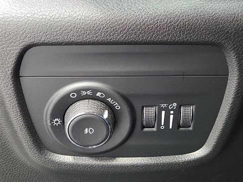 Used 2021 Jeep Grand Cherokee L Limited image 30