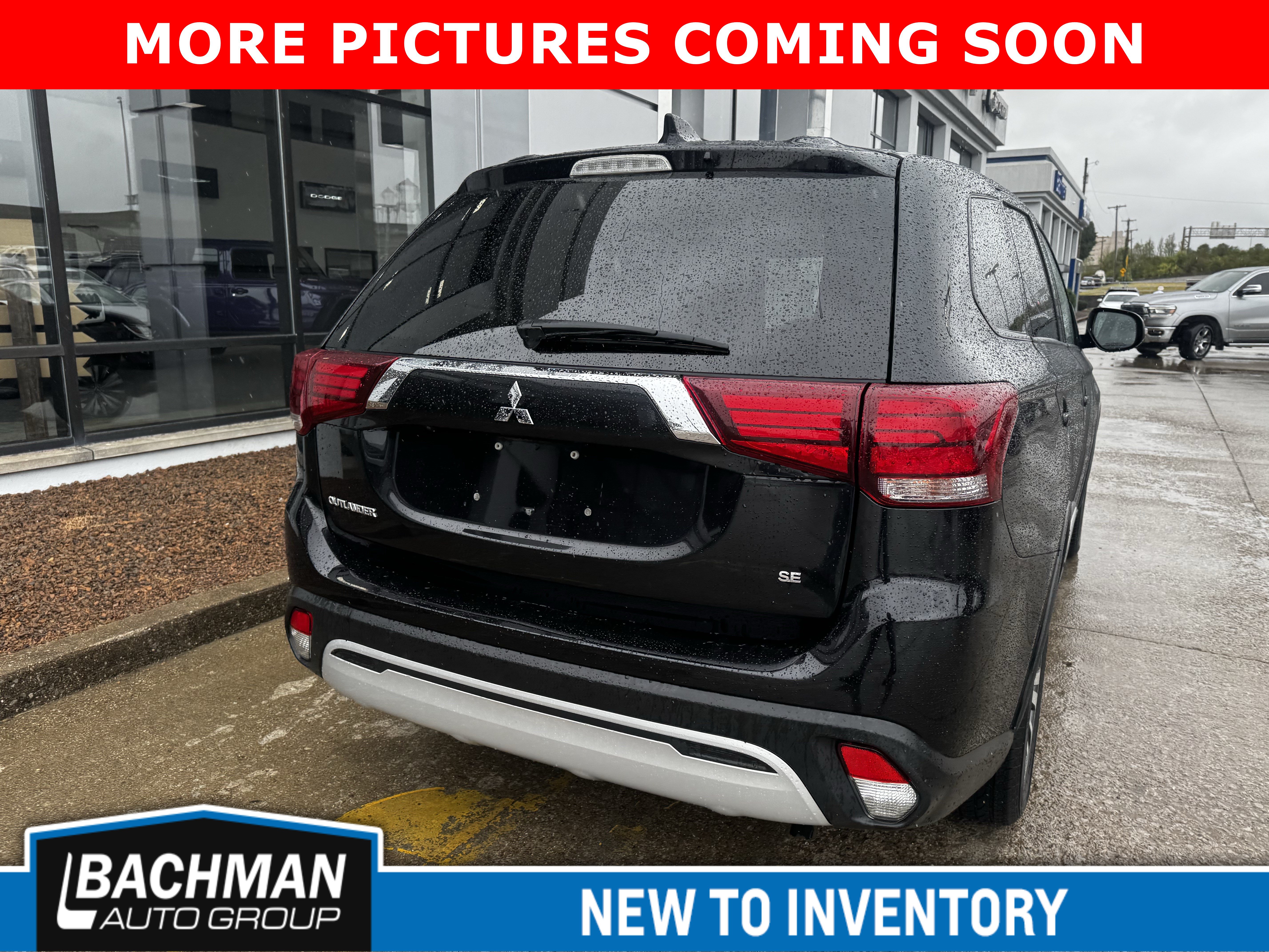 Used 2020 Mitsubishi Outlander SE FWD image 2