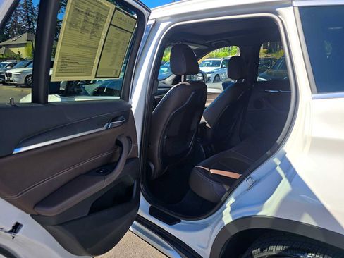Used 2017 BMW X1 xDrive28i AWD/4WD image 15