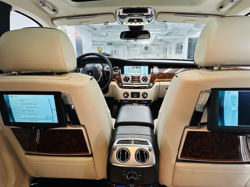 Used 2014 Rolls-Royce Ghost Extended Wheelbase RWD image 6