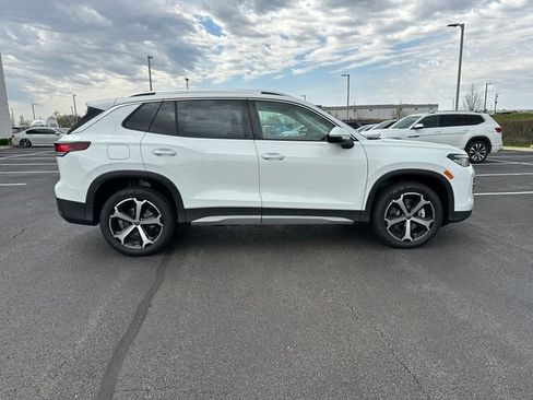 New 2026 Volkswagen Tiguan SE AWD/4WD image 8