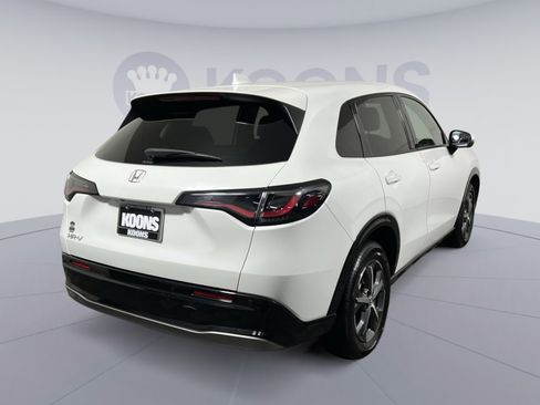 Used 2023 Honda HR-V EX-L image 7