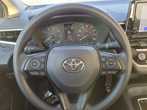 Used 2025 Toyota Corolla LE image 15
