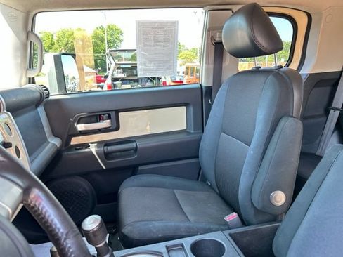 Used 2008 Toyota FJ Cruiser 4WD image 22