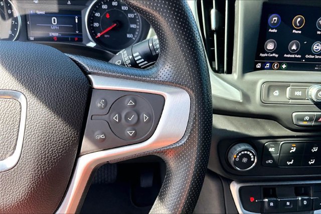 Used 2024 GMC Terrain SLE FWD image 17