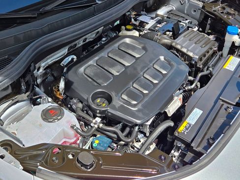 Used 2025 Volkswagen Tiguan S FWD image 15