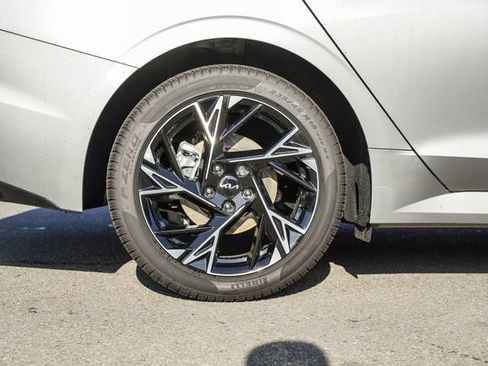 Used 2026 Kia K5 GT-Line image 9