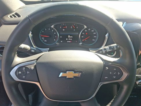 Certified 2023 Chevrolet Traverse LT FWD image 16