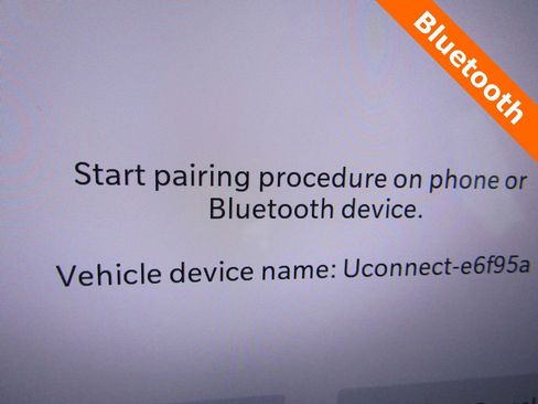 Used 2025 Chrysler Pacifica Select FWD image 15