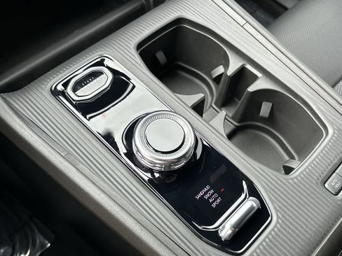 New 2026 Jeep Cherokee Overland image 23