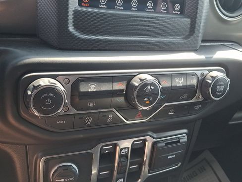 Used 2021 Jeep Wrangler Unlimited Sport AWD/4WD image 15