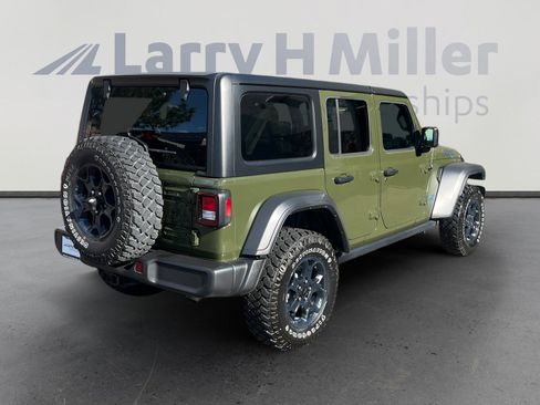 Used 2023 Jeep Wrangler Unlimited AWD/4WD image 5